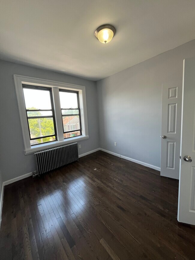 419 Ocean Ave, Unit 3F in Jersey City, NJ - Building Photo - Building Photo