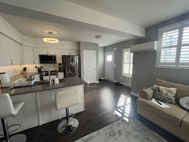 property at 450 Lonsberry Dr