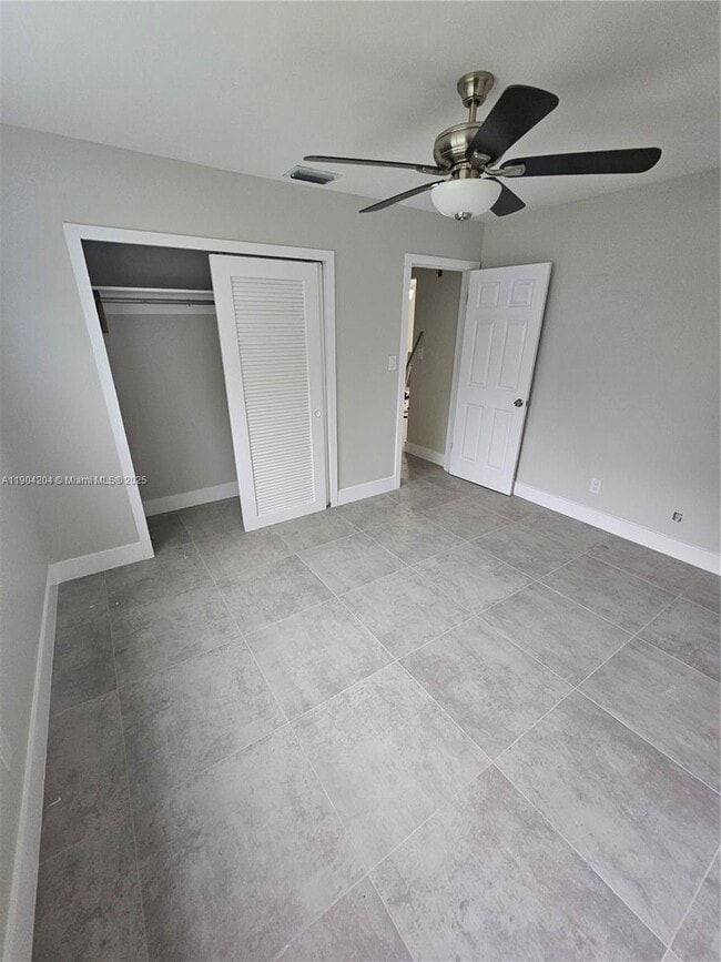 7300 NW 76th Dr in Tamarac, FL - Building Photo - Building Photo