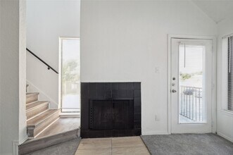 9811 Walnut St, Unit F206 in Dallas, TX - Building Photo - Building Photo