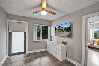 335 SW 20th St in Fort Lauderdale, FL - Building Photo - Building Photo