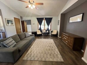 1701 Hickory Hills Dr in Joplin, MO - Building Photo - Building Photo