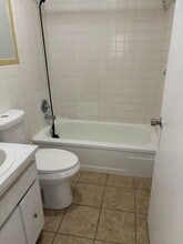 6052 10th St in Zephyrhills, FL - Building Photo - Building Photo