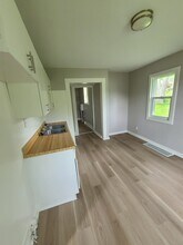 302 E 1st St in Mansfield, OH - Building Photo - Building Photo