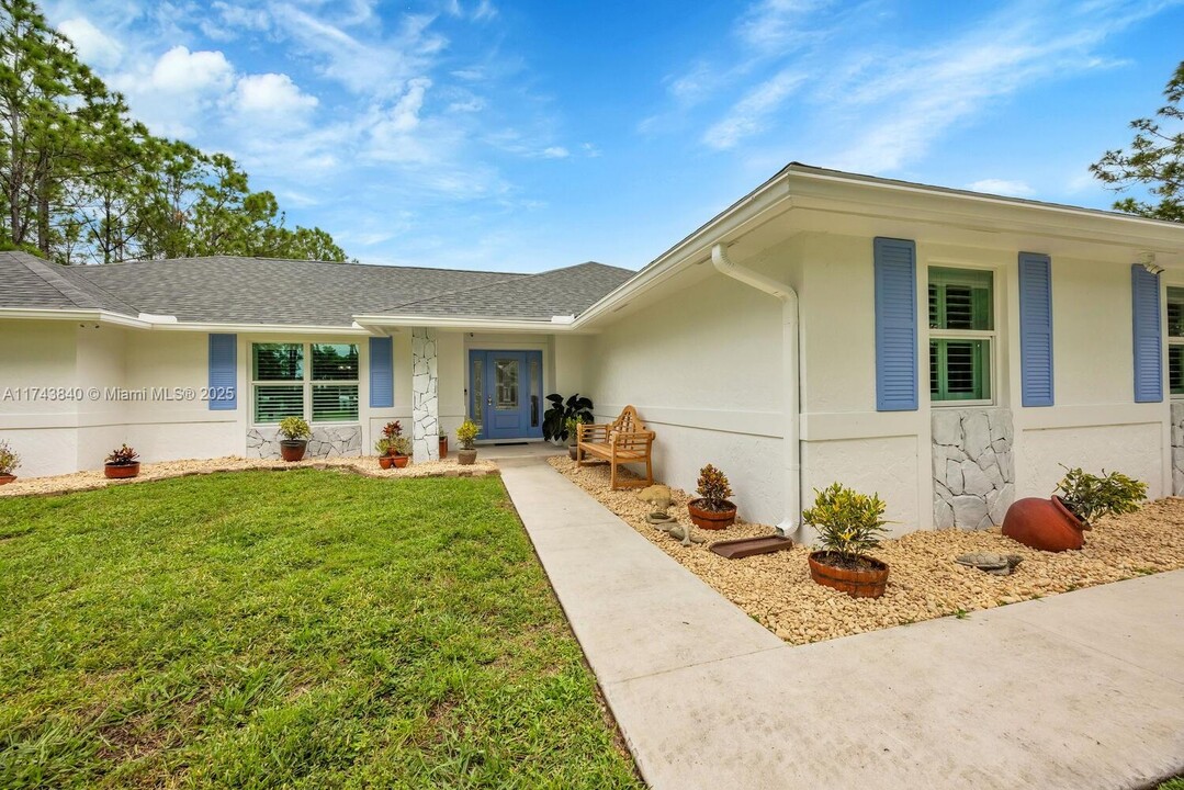 17107 84th Ct N in The Acreage, FL - Building Photo