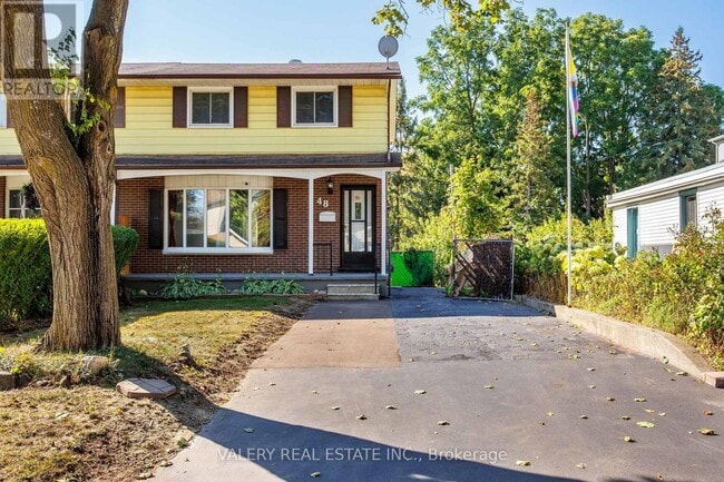 48 Clarence St in Cambridge, ON - Building Photo - Building Photo