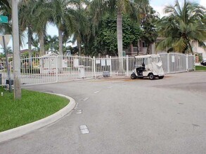 1250 SE 26th St in Homestead, FL - Building Photo - Building Photo