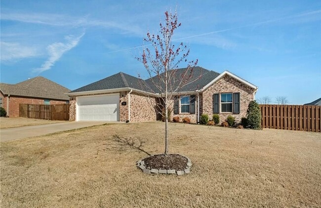 470 La Riata St in Farmington, AR - Building Photo - Building Photo