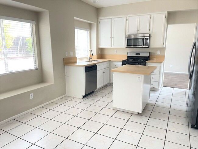 26422 St Michel Ln in Murrieta, CA - Building Photo - Building Photo