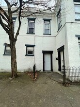 1515 Holman Ave, Unit 2 in Covington, KY - Building Photo - Building Photo