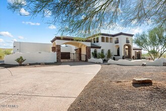 411 W Jomax Rd in Phoenix, AZ - Building Photo - Building Photo