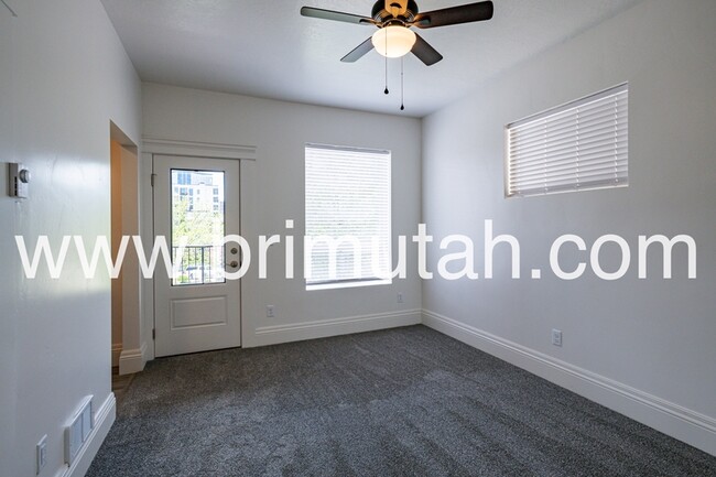 243 S 300 E in Salt Lake City, UT - Building Photo - Building Photo