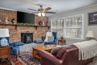 7602 Beechwood Dr in Lanexa, VA - Building Photo - Building Photo
