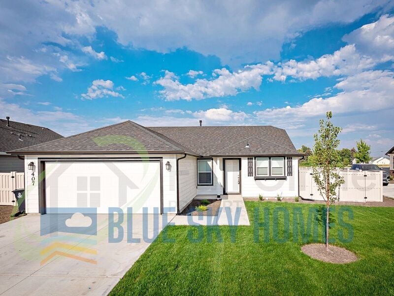 407 Chimney Swift Ave in Caldwell, ID - Building Photo