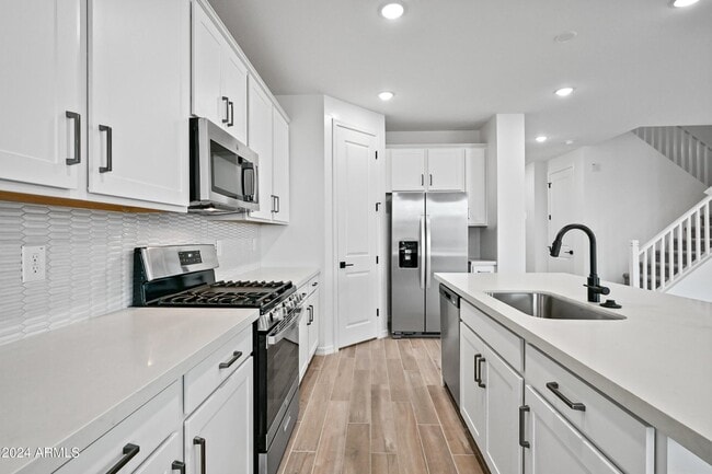 property at 7632 W Saddlehorn Rd