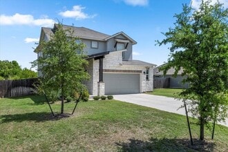 121 Emerald Pass in Kyle, TX - Foto de edificio - Building Photo