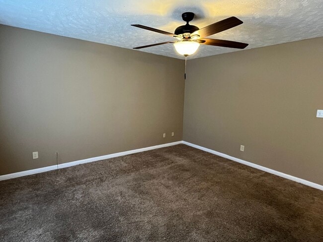 1007 N Main St in Raeford, NC - Building Photo - Building Photo