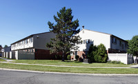 Creekside Village Townhomes in Flat Rock, MI - Foto de edificio - Building Photo