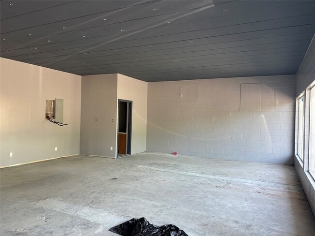 401 W James Ave in Baytown, TX - Building Photo - Building Photo