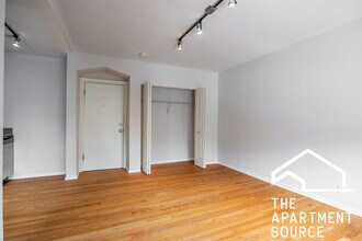 2832 W Palmer St, Unit 309 in Chicago, IL - Building Photo - Building Photo