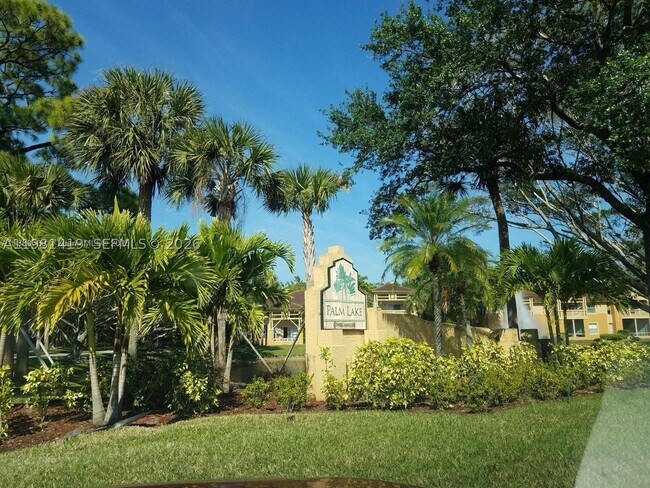 4863 Via Palm  806 Via