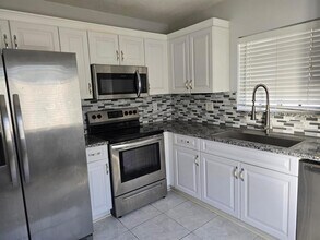 4768 SW 14th Ct in Deerfield Beach, FL - Building Photo - Building Photo