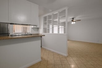 4000 Sequoia St in Los Angeles, CA - Building Photo - Building Photo