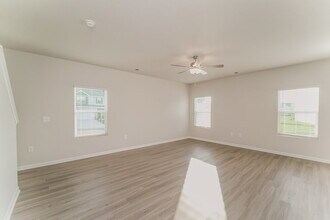 8005 Moose Crk Dr in Charlotte, NC - Building Photo - Building Photo