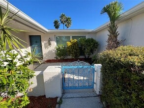 7403 Populus Dr in Port Richey, FL - Building Photo - Building Photo