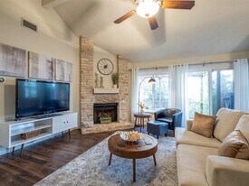 16911 Village Oak Loop in Austin, TX - Building Photo
