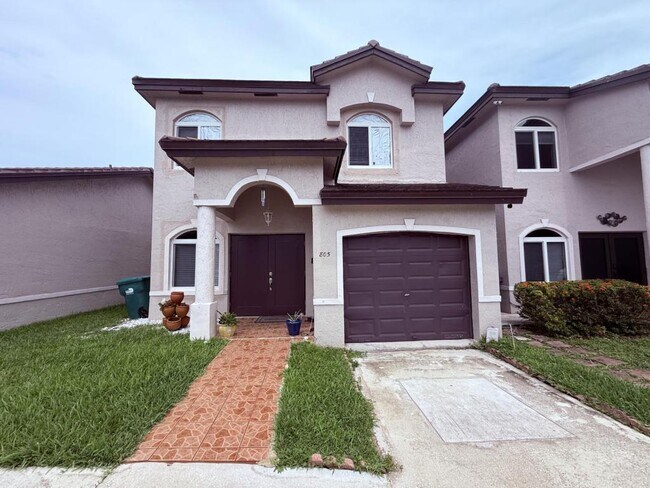 8431 NW 188th Terrace in Hialeah, FL - Building Photo - Building Photo
