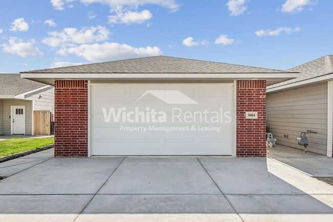 property at 3804 S Bluelake St