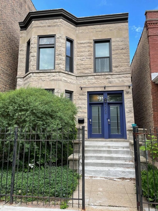 2706 N Richmond St, Unit 2