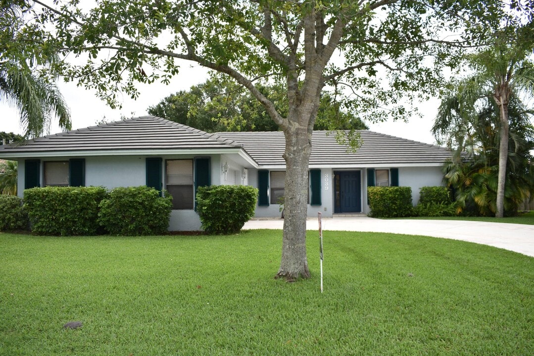 3039 SW Seaboard Ave in Palm City, FL - Building Photo