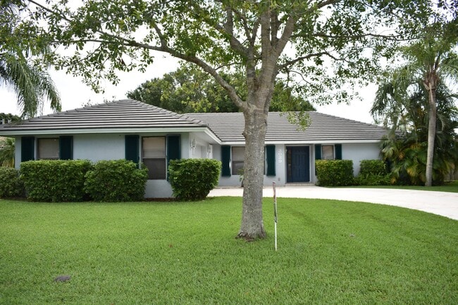 property at 3039 SW Seaboard Ave