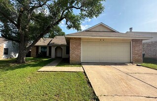 6963 Fallbrook Ct W in Fort Worth, TX - Building Photo