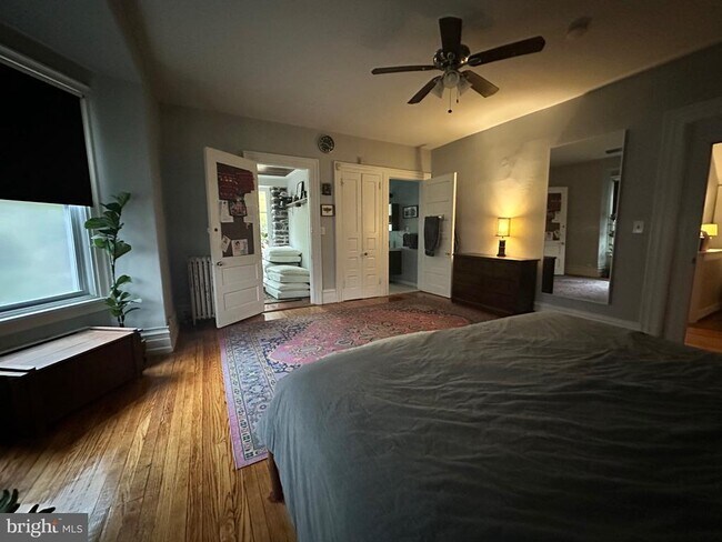 111 E Gorgas Ln in Philadelphia, PA - Foto de edificio - Building Photo