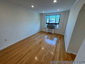 60 Brattle St, Unit 603 in Cambridge, MA - Foto de edificio - Building Photo