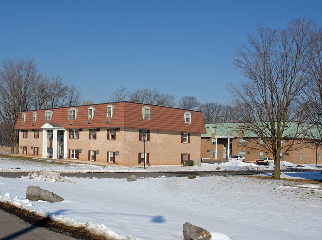 Colonial Garden Apartments