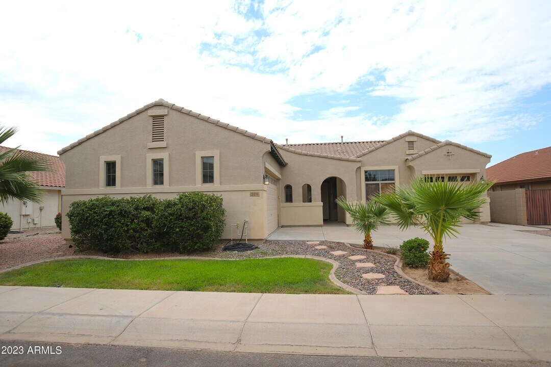 779 E Mead Dr in Chandler, AZ - Building Photo