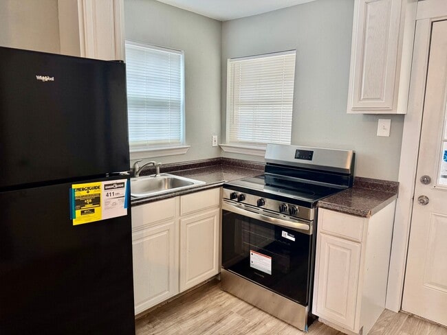 property at 807 E Southcross