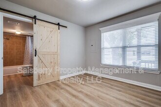 305 S Walnut St in Roanoke, TX - Building Photo - Building Photo