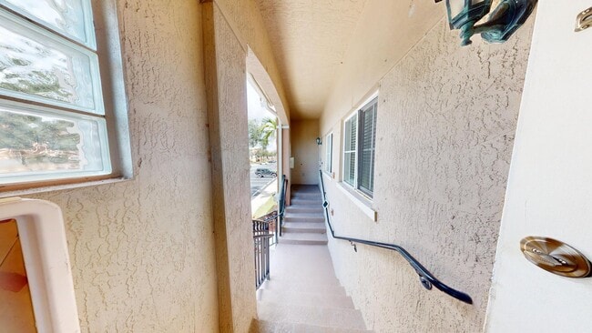 3500 Briar Bay Blvd, Unit 205 in West Palm Beach, FL - Building Photo - Building Photo