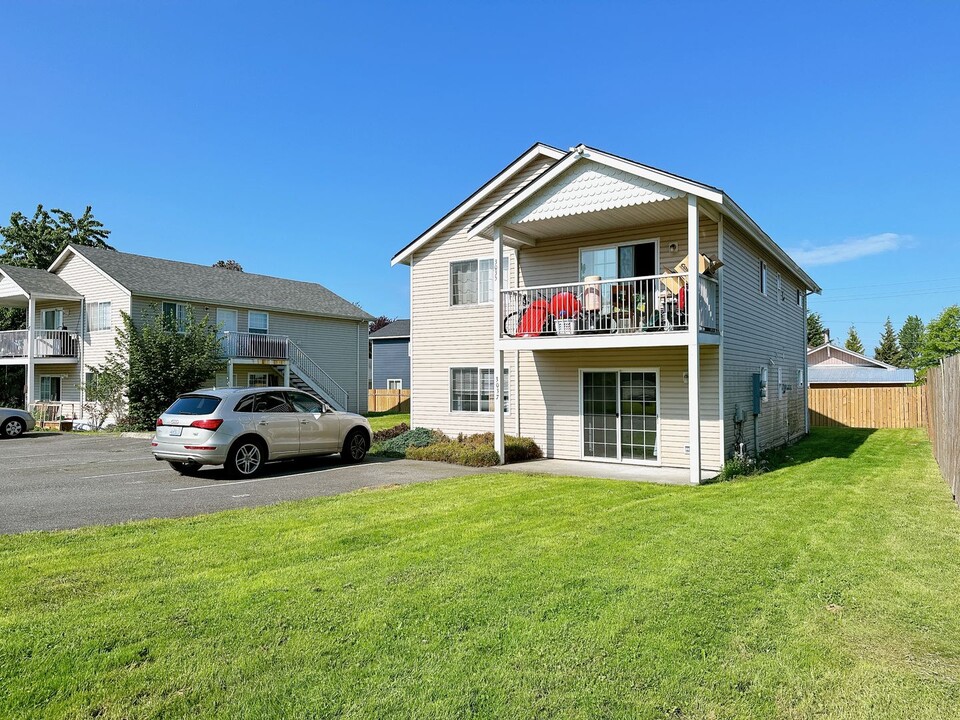 3035 Pacific St in Bellingham, WA - Building Photo