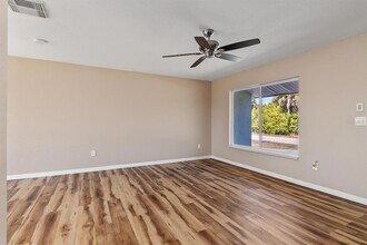 18019 Avonsdale Cir in Port Charlotte, FL - Building Photo - Building Photo