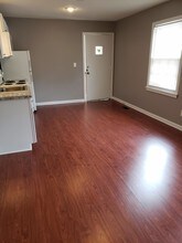 9816 E 67 Terrace-Unit -Unit D in Raytown, MO - Building Photo - Building Photo