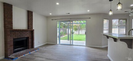 112 Spinnaker Ct in Vacaville, CA - Building Photo - Building Photo