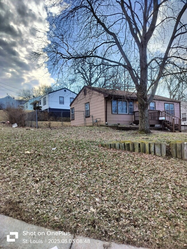 5640 Sapphire Ave in Jennings, MO - Building Photo - Building Photo