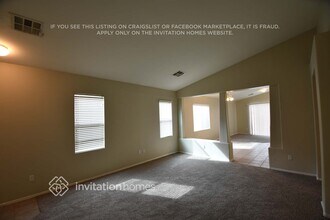 7002 S 40th Ln in Phoenix, AZ - Building Photo - Building Photo