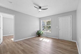 515 Warbler Ct in High Point, NC - Building Photo - Building Photo